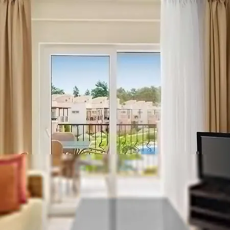 Apollonium & Apartment Akbuk (Didim)